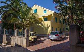Bigblue House