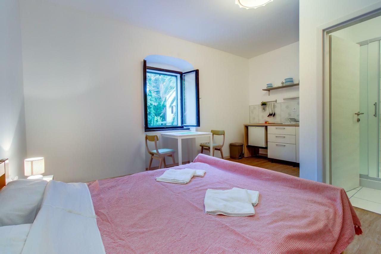 Appartamento Bigblue House Lussingrande Esterno foto