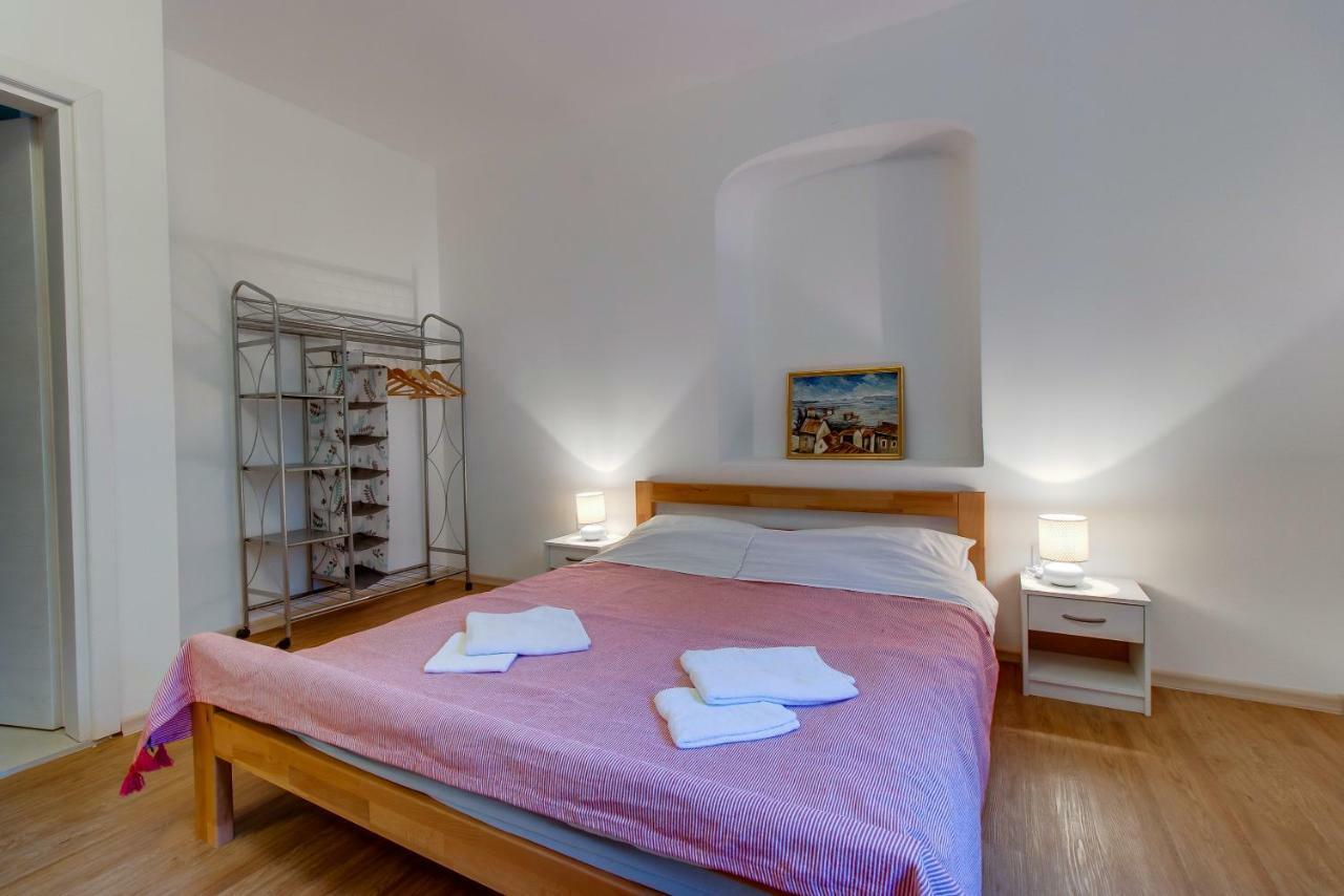 Appartamento Bigblue House Lussingrande Esterno foto