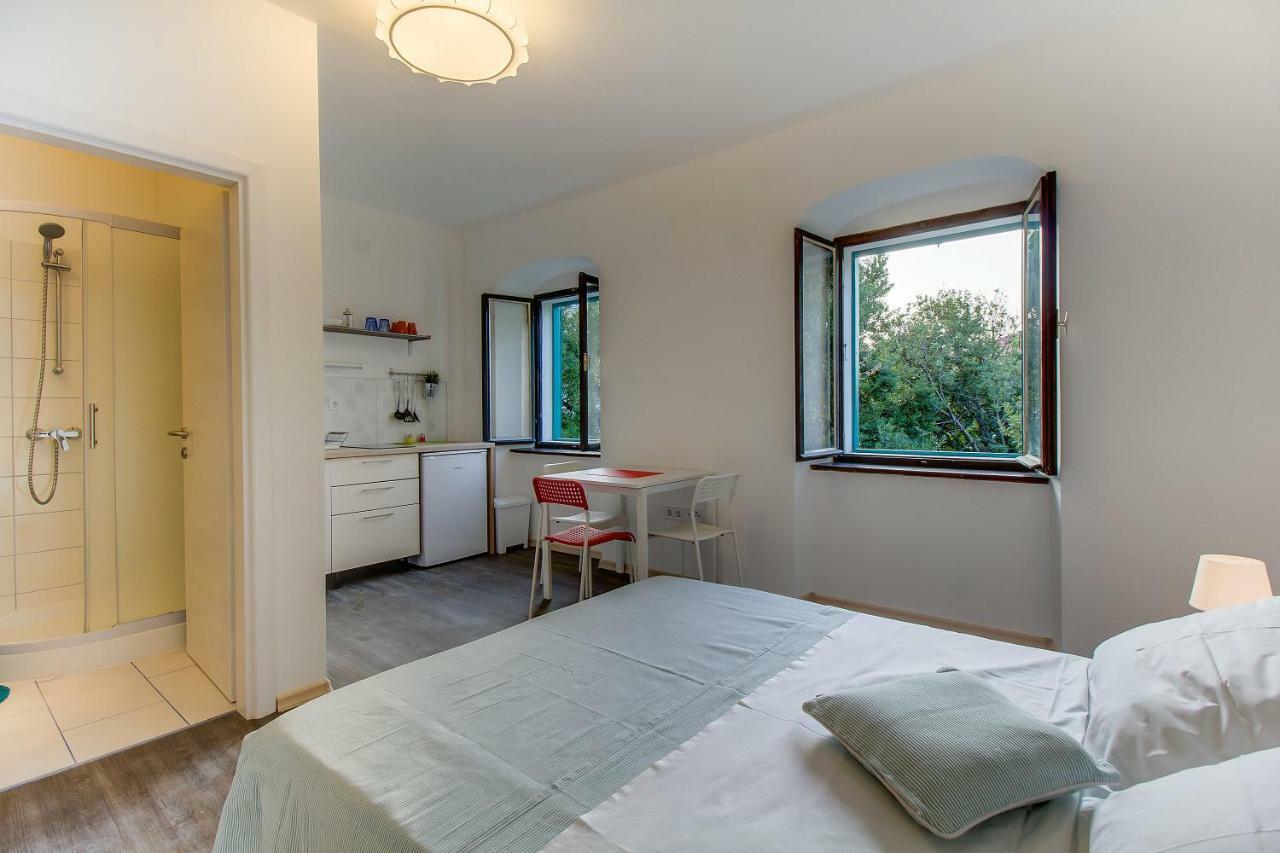 Appartamento Bigblue House Lussingrande Esterno foto